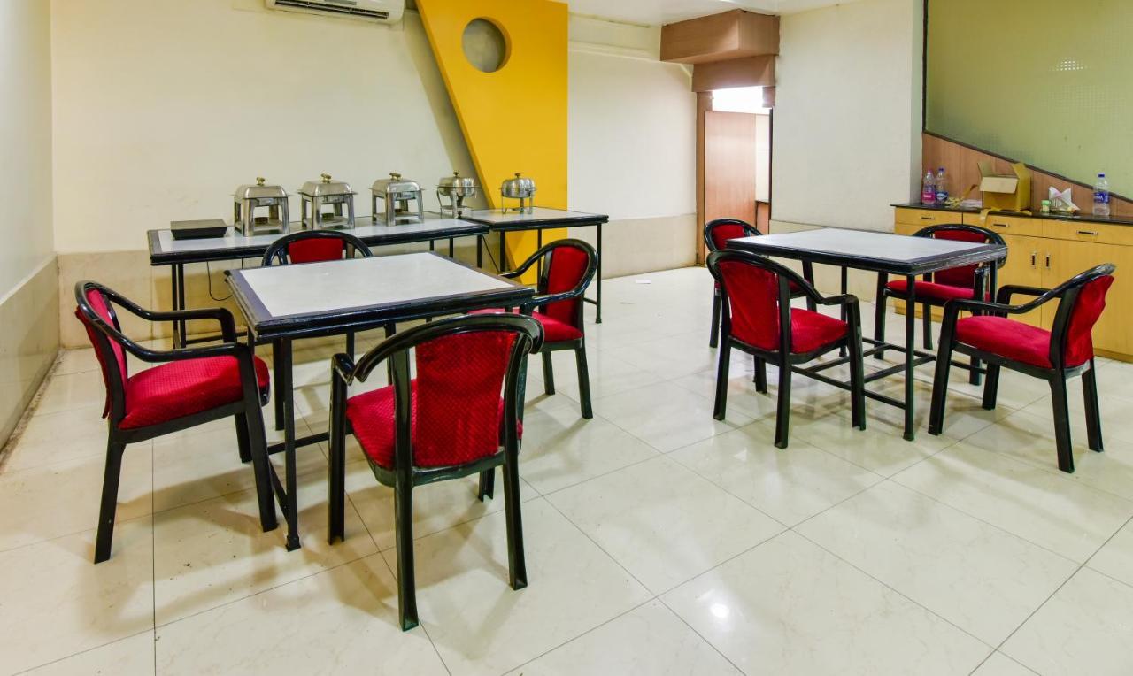 Hotel Kanishka Raipur  Bagian luar foto