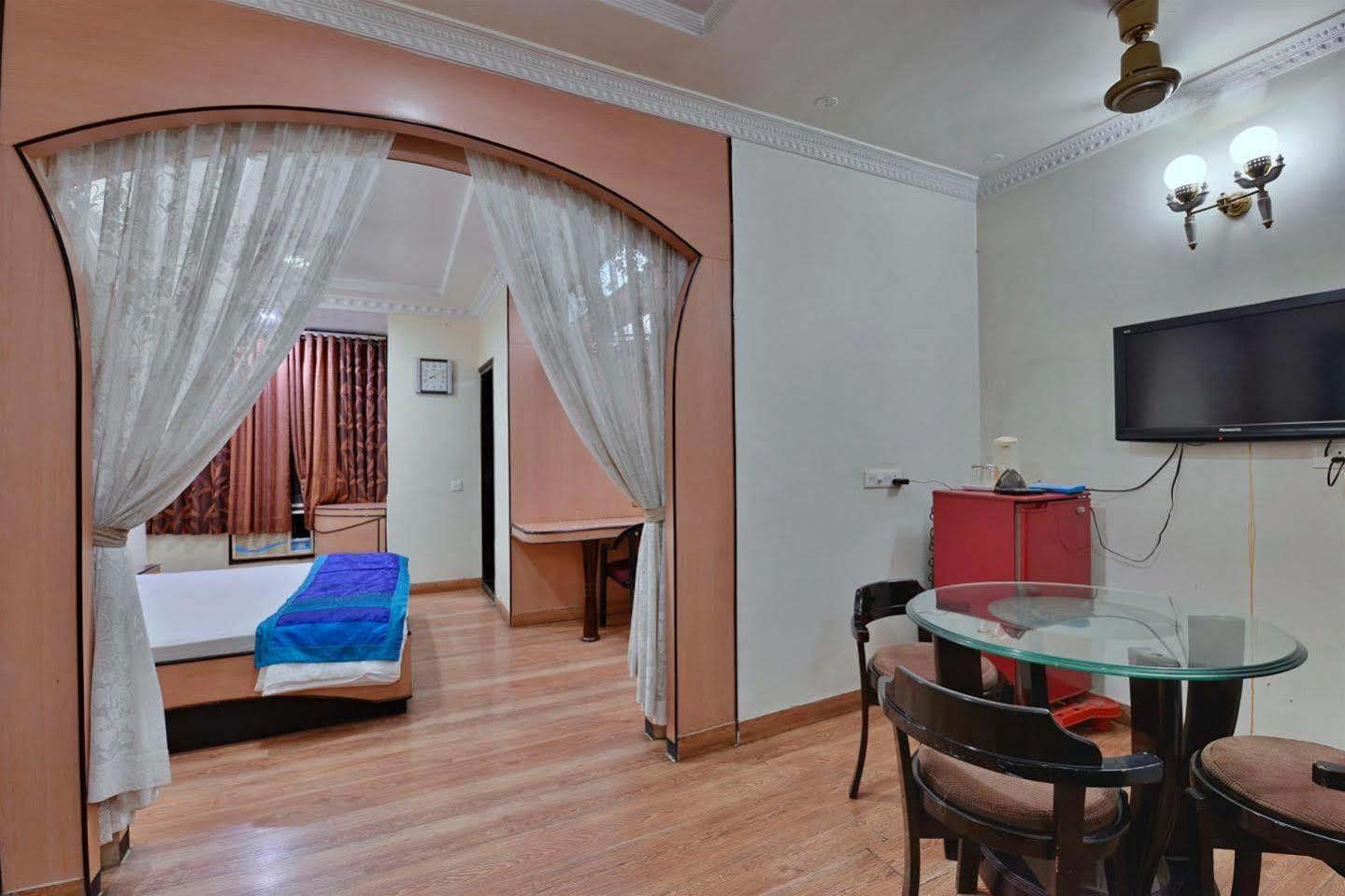 Hotel Kanishka Raipur  Bagian luar foto