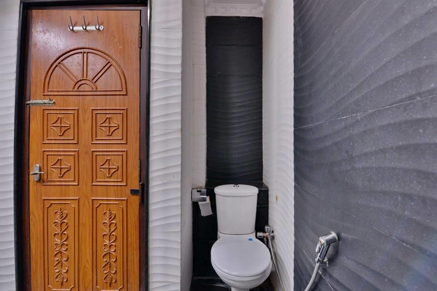 Hotel Kanishka Raipur  Bagian luar foto
