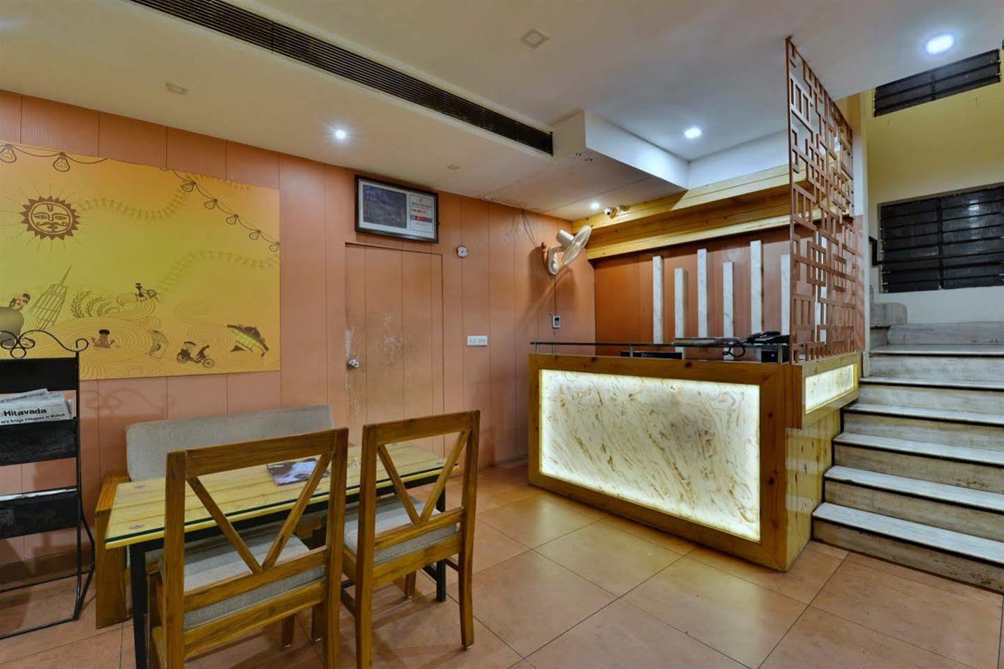 Hotel Kanishka Raipur  Bagian luar foto